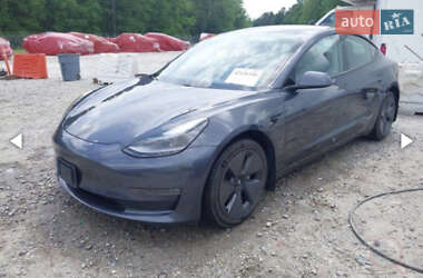 Седан Tesla Model 3 2021 в Киеве
