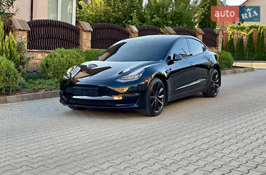 Седан Tesla Model 3 2019 в 
