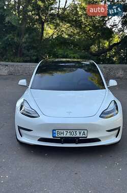 Седан Tesla Model 3 2019 в Одесі