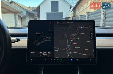 Седан Tesla Model 3 2019 в 