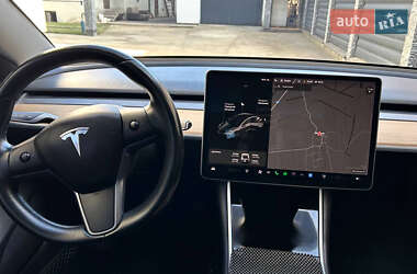 Седан Tesla Model 3 2019 в 