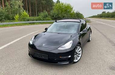 Седан Tesla Model 3 2018 в 