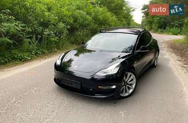 Седан Tesla Model 3 2018 в 