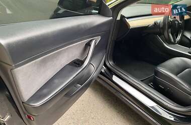 Седан Tesla Model 3 2018 в 