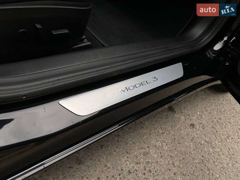 Седан Tesla Model 3 2018 в Ковеле