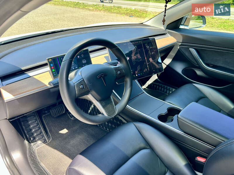 Седан Tesla Model 3 2018 в Александрие