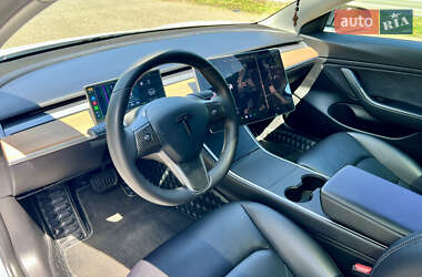 Седан Tesla Model 3 2018 в 