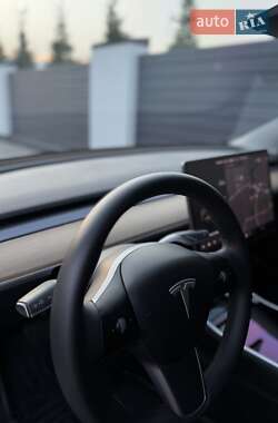 Седан Tesla Model 3 2019 в 