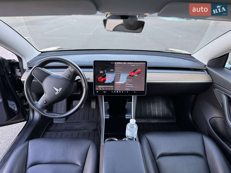 Седан Tesla Model 3 2019 в Києві