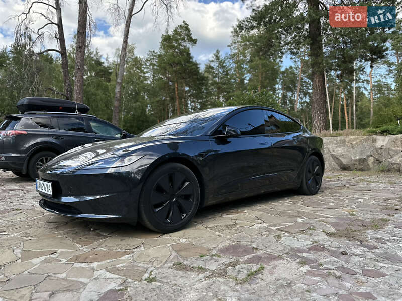 Седан Tesla Model 3 2024 в Харькове