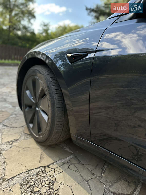 Седан Tesla Model 3 2024 в Харькове