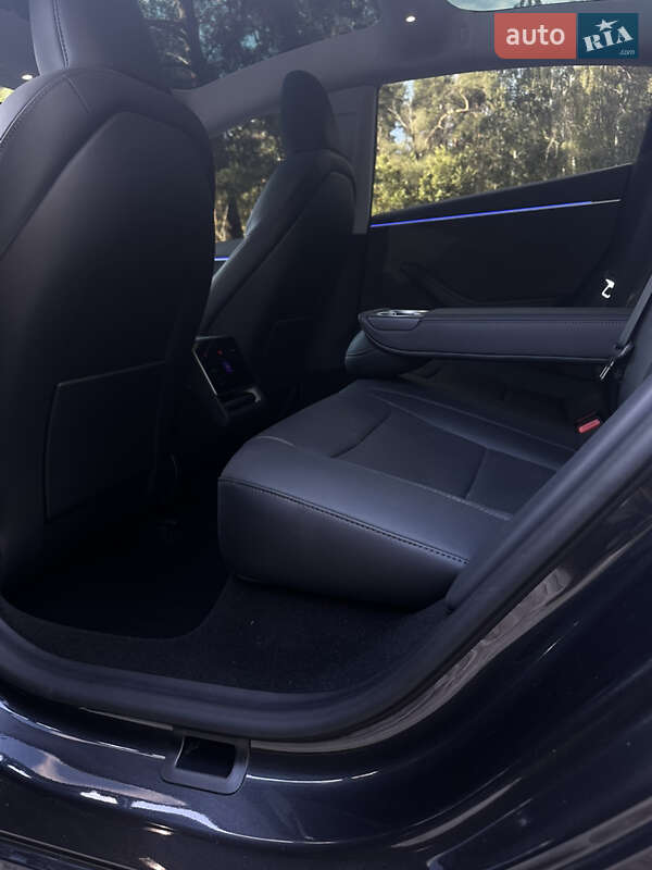 Седан Tesla Model 3 2024 в Харькове