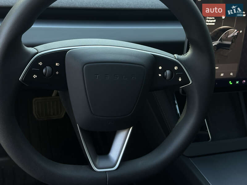 Седан Tesla Model 3 2024 в Харькове