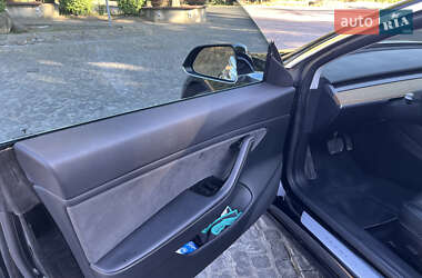 Седан Tesla Model 3 2018 в 