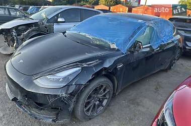 Седан Tesla Model 3 2018 в Ровно