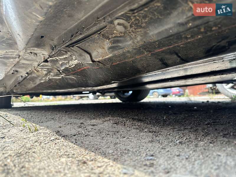 Седан Tesla Model 3 2018 в Ровно
