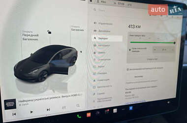 Седан Tesla Model 3 2022 в 