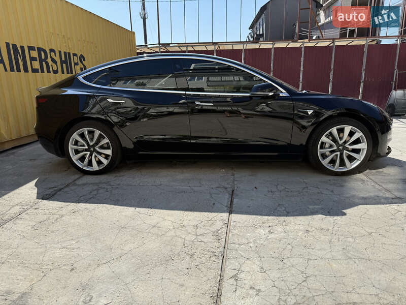 Седан Tesla Model 3 2018 в Умани фото 107 Седан Tesla Model 3 2018 в Умани