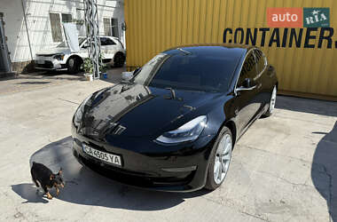 Седан Tesla Model 3 2018 в 