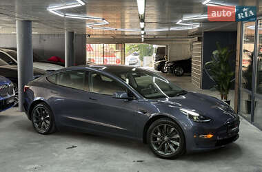 Седан Tesla Model 3 2023 в Одесі