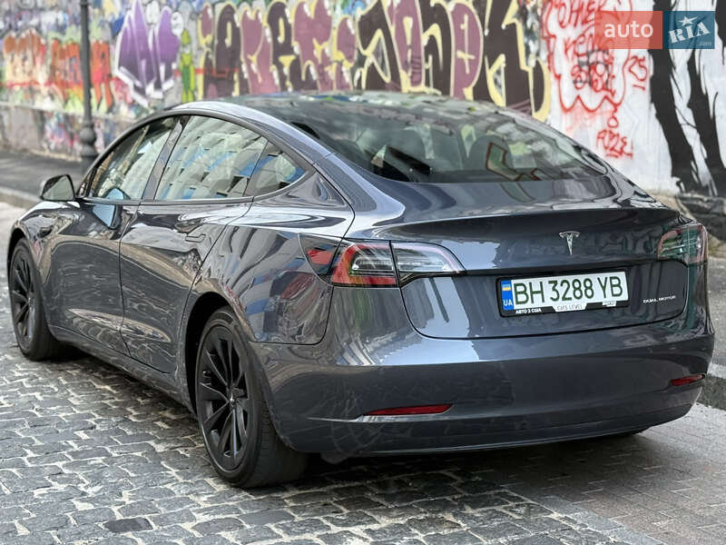 Седан Tesla Model 3 2022 в Одессе