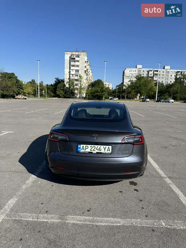Седан Tesla Model 3 2022 в Запоріжжі