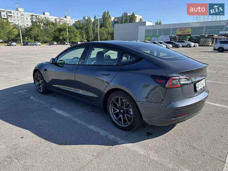 Седан Tesla Model 3 2022 в Запоріжжі