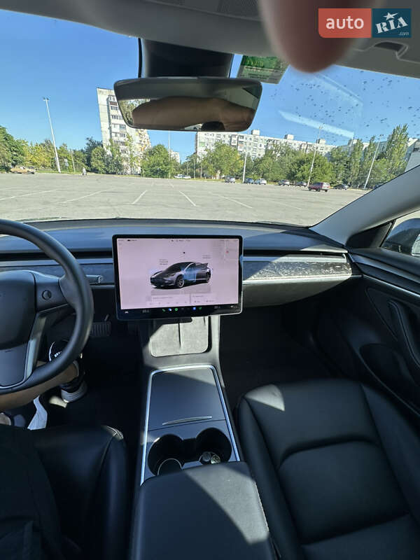 Седан Tesla Model 3 2022 в Запоріжжі