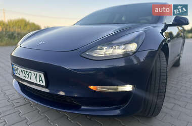 Седан Tesla Model 3 2021 в Теребовле