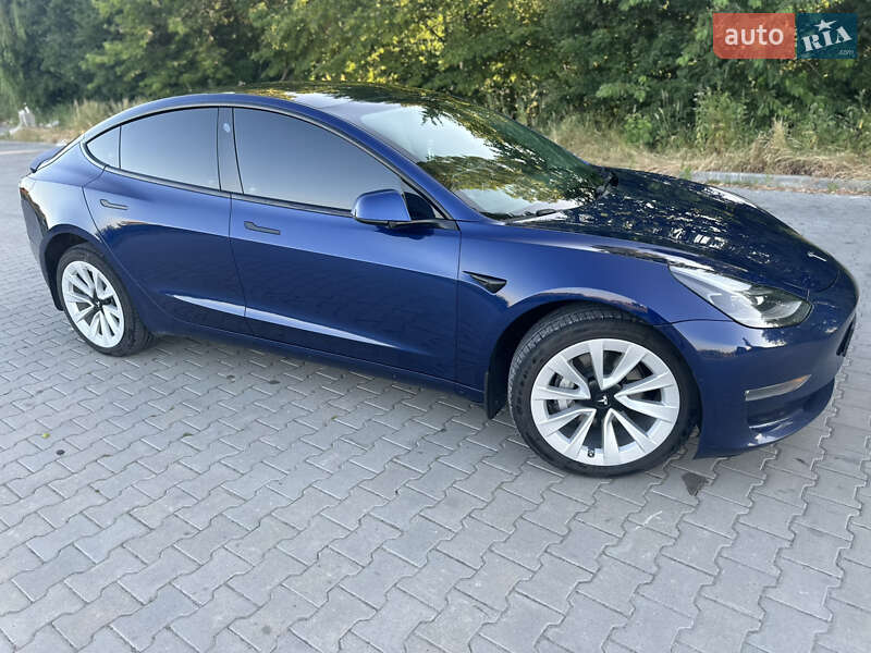 Седан Tesla Model 3 2021 в Теребовлі