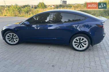 Седан Tesla Model 3 2021 в 
