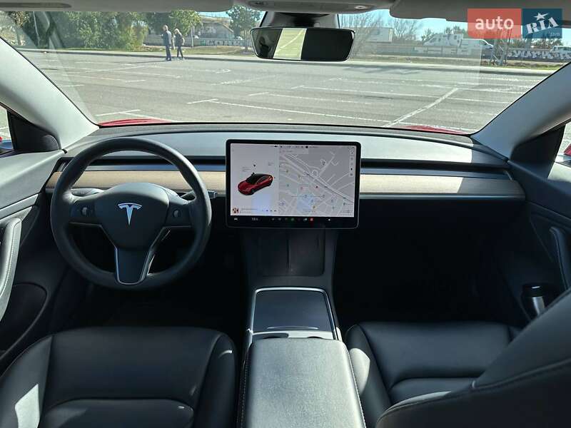 Седан Tesla Model 3 2021 в Києві