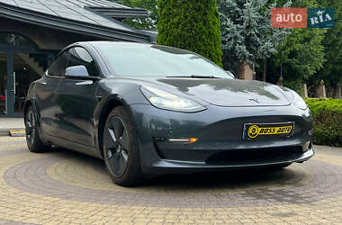 Седан Tesla Model 3 2021 в Львове