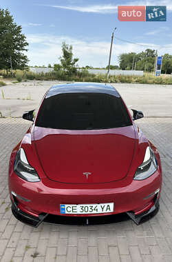 Седан Tesla Model 3 2021 в 
