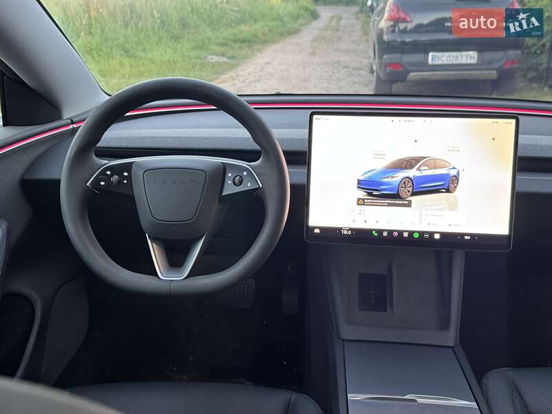 Седан Tesla Model 3 2024 в Львове