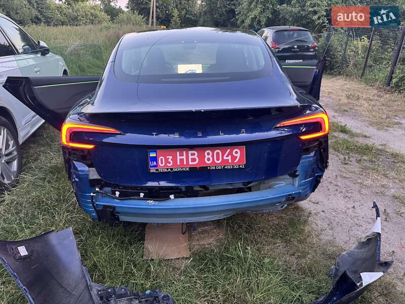 Седан Tesla Model 3 2024 в Львове