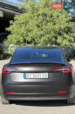 Седан Tesla Model 3 2020 в 