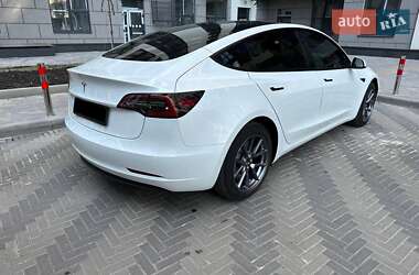 Седан Tesla Model 3 2023 в Львові