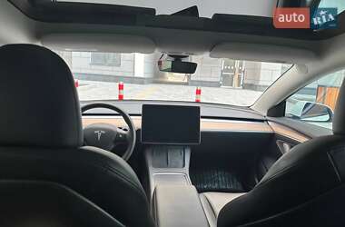 Седан Tesla Model 3 2023 в Львові