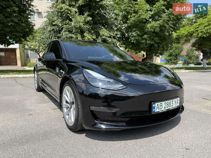 Седан Tesla Model 3 2022 в Вінниці