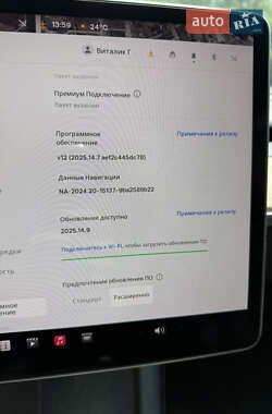 Седан Tesla Model 3 2022 в 