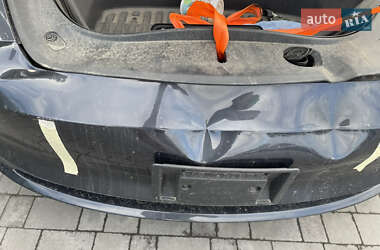Седан Tesla Model 3 2024 в 