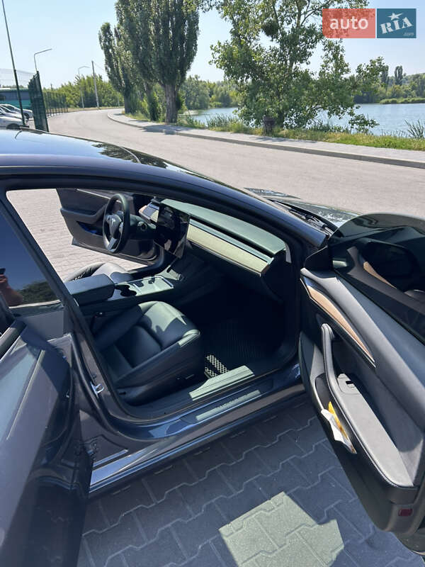 Седан Tesla Model 3 2022 в Василькові