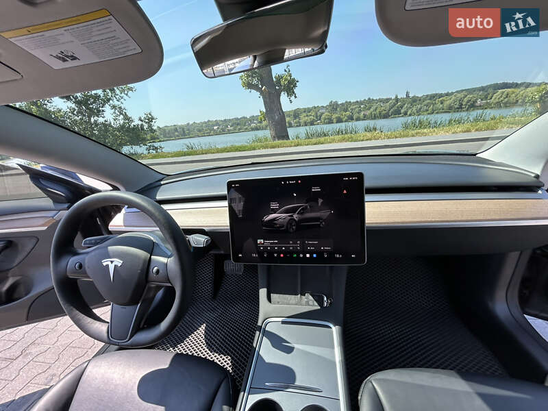 Седан Tesla Model 3 2022 в Василькові