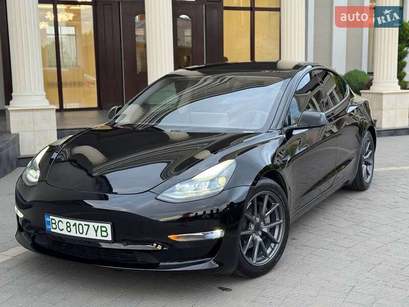 Седан Tesla Model 3 2021 в Стрые