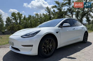 Седан Tesla Model 3 2020 в Кременчуге