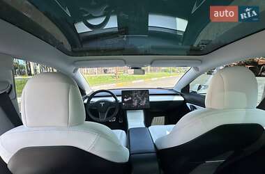 Седан Tesla Model 3 2019 в 