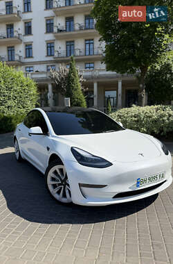 Седан Tesla Model 3 2022 в Одессе