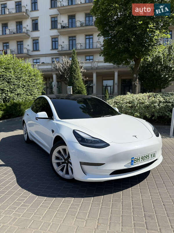 Седан Tesla Model 3 2022 в Одесі