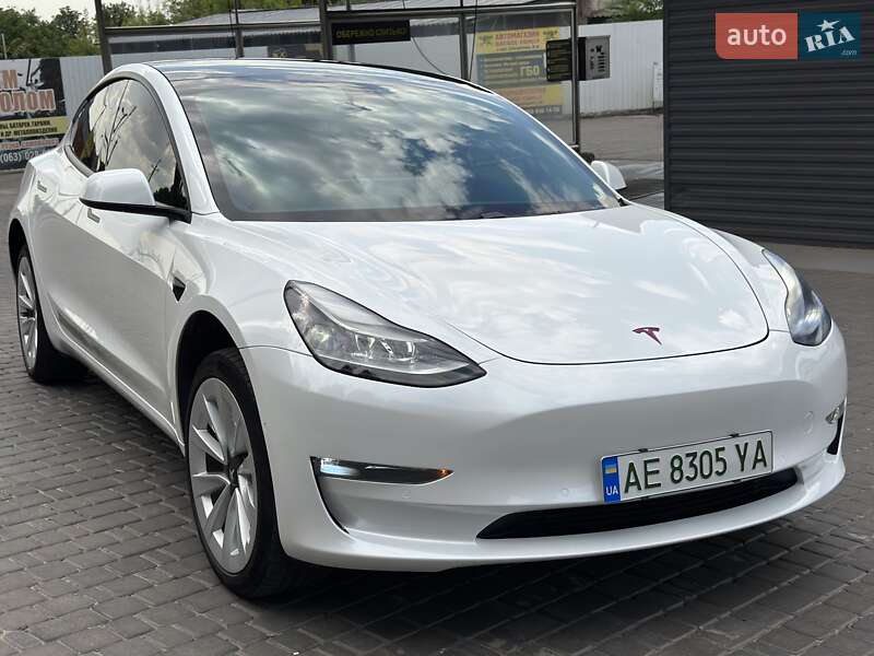 Седан Tesla Model 3 2021 в Каменском